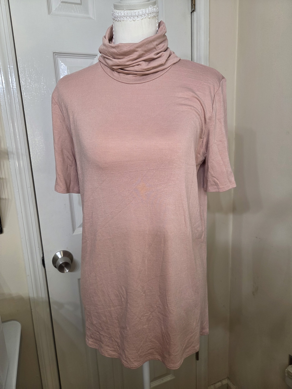 Azules Dusty Pink Short-Sleeve Turtleneck Top